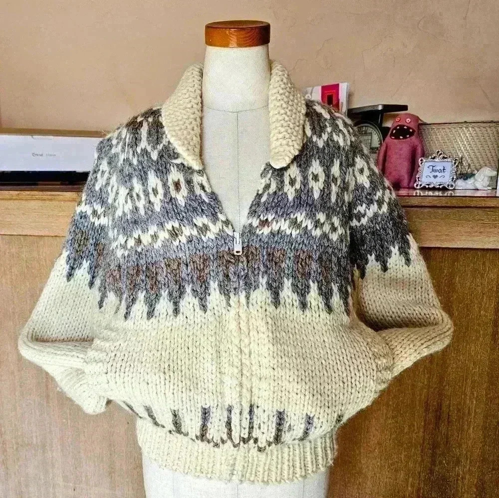 VNTG 70s POV Nordstrom HEAVY Knit Wool Cardi Zip Front Size L Ski Bunny Pin Up